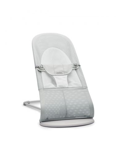 BabyBjörn Lehátko Balance Soft Silver white mesh světlá konstrukce